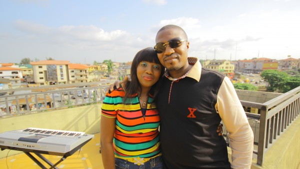 moji-olusoji-i-stand-amazed-f
