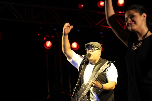 Israel Houghton2