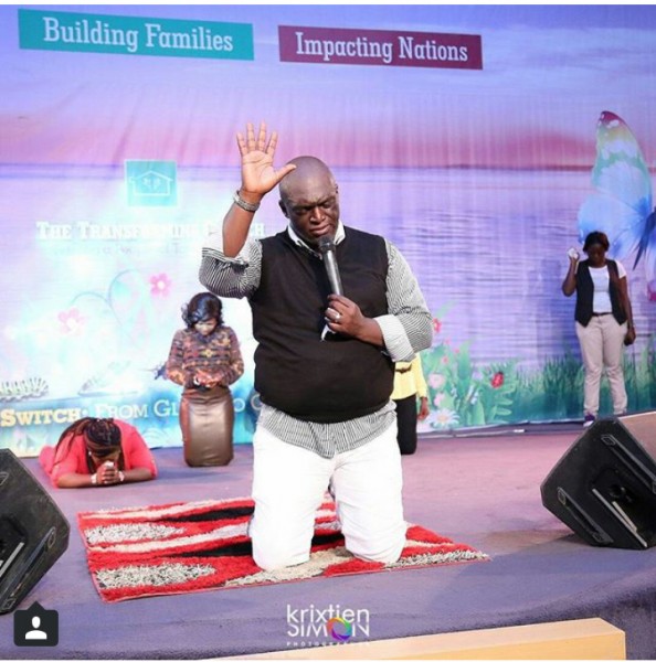 sammie-and-all-the-artists-thanking-God