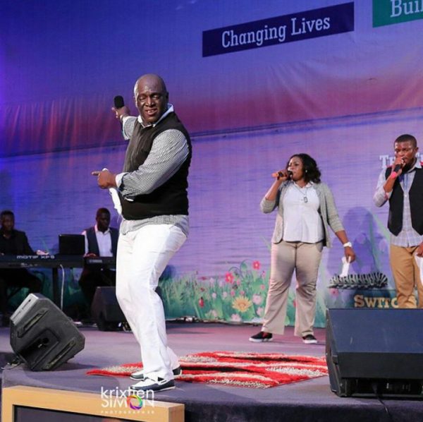 sammie-okposo-performing