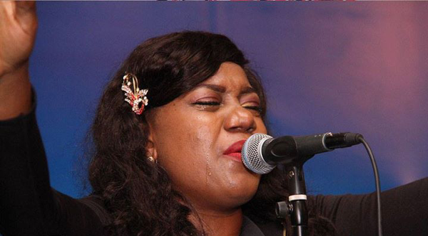 rosemary-ayoko-in-worship